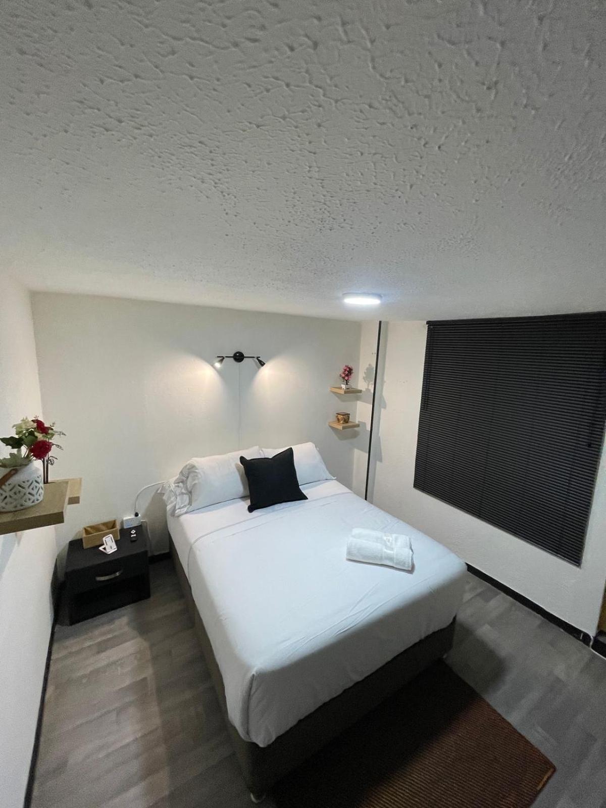 Aparta Estudio Amoblado Cerca Al Aeropuerto Appartement Bogotá